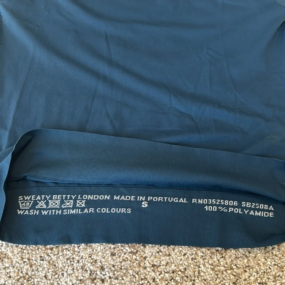 Sweaty Betty Style SB2508A Dharana Yoga Tee Mesh, 3/4 Sleeves, Small, EUC